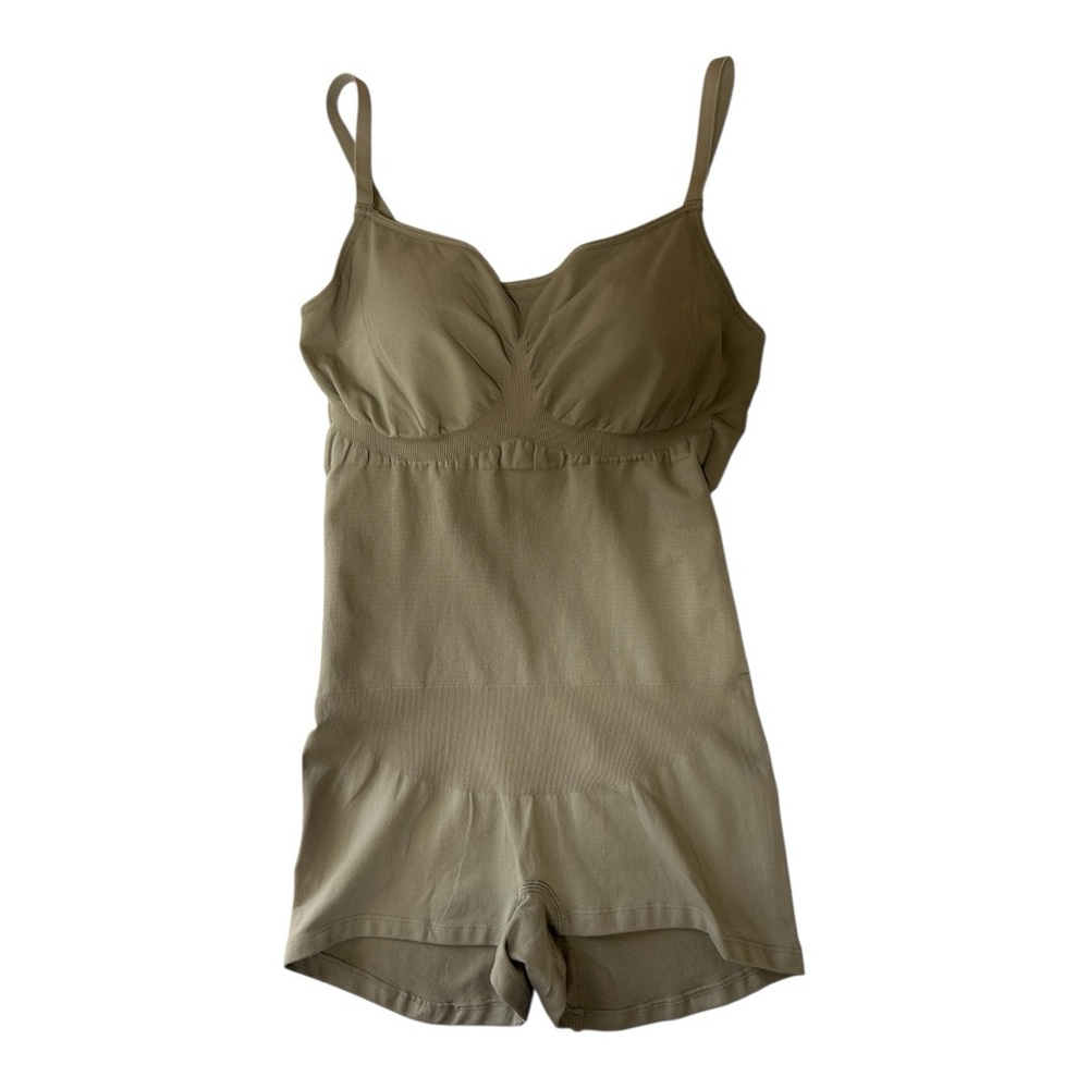 NWOT Seamless Olive Shapewear Bodysuit‎ Size XL/ XXL Padded Shape wear